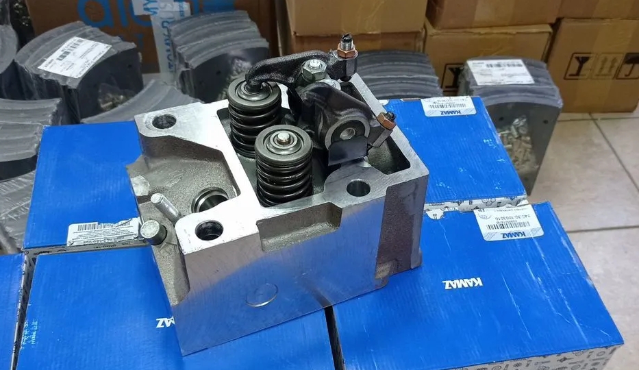 Головка блока цилиндров 740.30