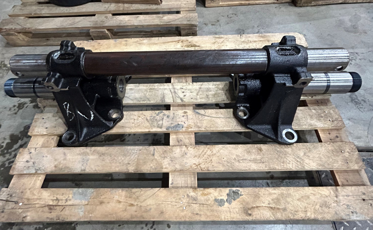 кронштейн балансира с осью .,