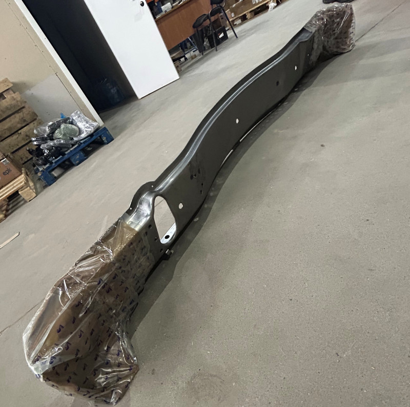 балка пола поперечная .,