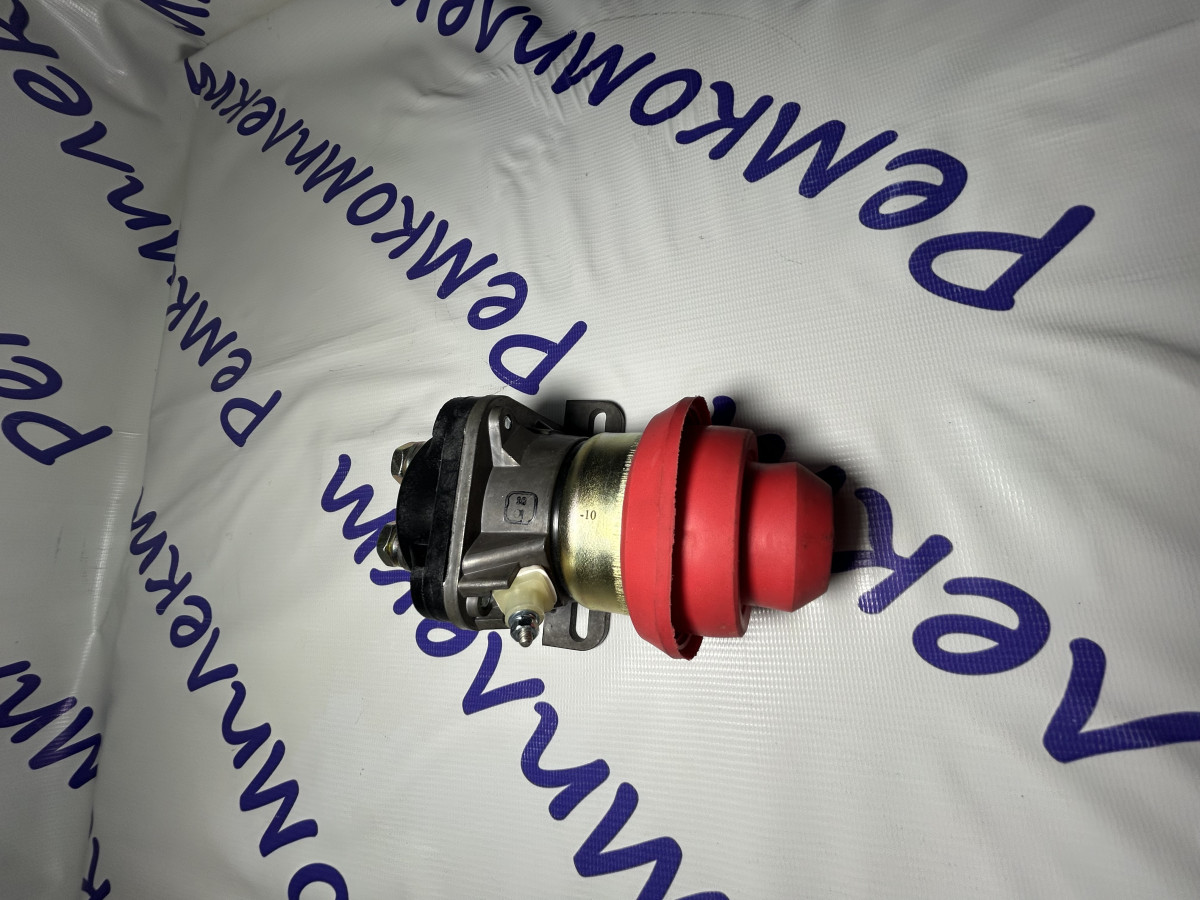 Выключатель массы 1212.3737-10 80А (с электронной защитой) красная крышка, ОАО ЭКРАН}